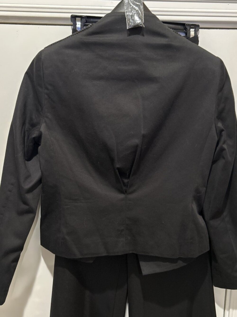 alice + olivia Women’s Silk Pant Suit Embroidered Jacket & Pants Sz 2 Black - Picture 8 of 16
